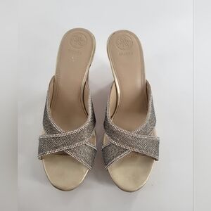 Guess Womens Eleonora Wedge Sandal, Silver.Size 10